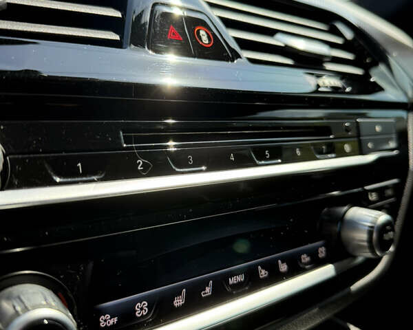 Черный БМВ М5, объемом двигателя 4.39 л и пробегом 63 тыс. км за 60499 $, фото 22 на Automoto.ua