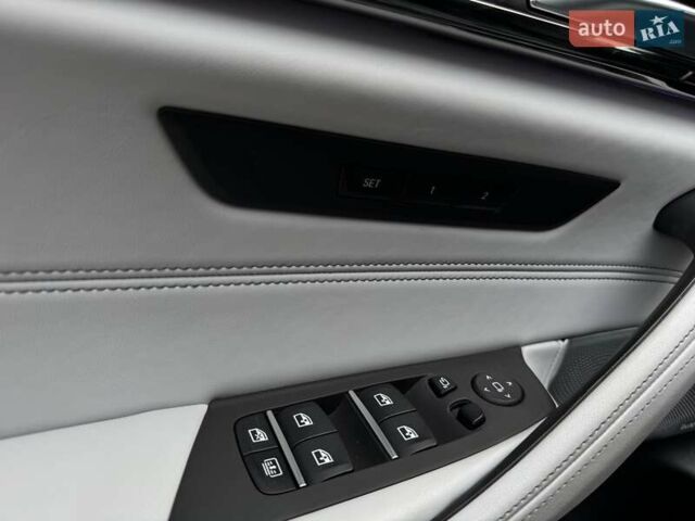 Черный БМВ М5, объемом двигателя 4.39 л и пробегом 13 тыс. км за 110000 $, фото 17 на Automoto.ua