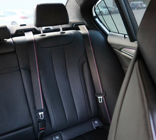 Чорний БМВ М5, об'ємом двигуна 4.39 л та пробігом 32 тис. км за 107000 $, фото 47 на Automoto.ua