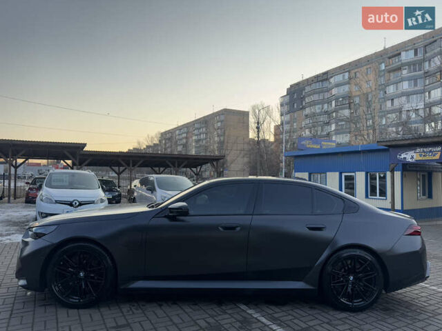 Черный БМВ М5, объемом двигателя 4.39 л и пробегом 3 тыс. км за 180000 $, фото 3 на Automoto.ua