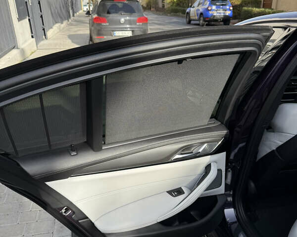 Фиолетовый БМВ М5, объемом двигателя 4.39 л и пробегом 31 тыс. км за 113000 $, фото 24 на Automoto.ua