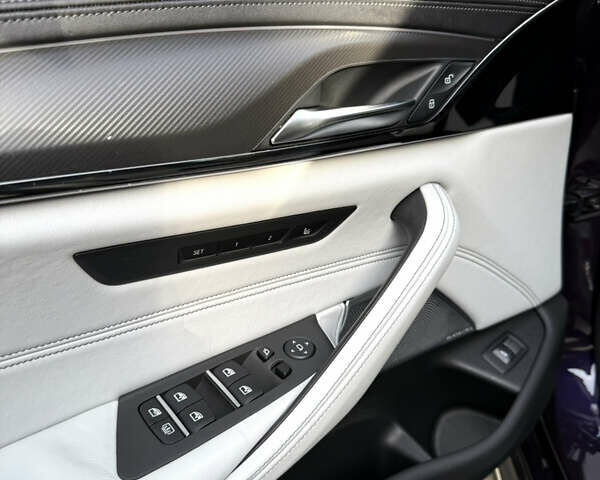 Фиолетовый БМВ М5, объемом двигателя 4.39 л и пробегом 31 тыс. км за 113000 $, фото 14 на Automoto.ua