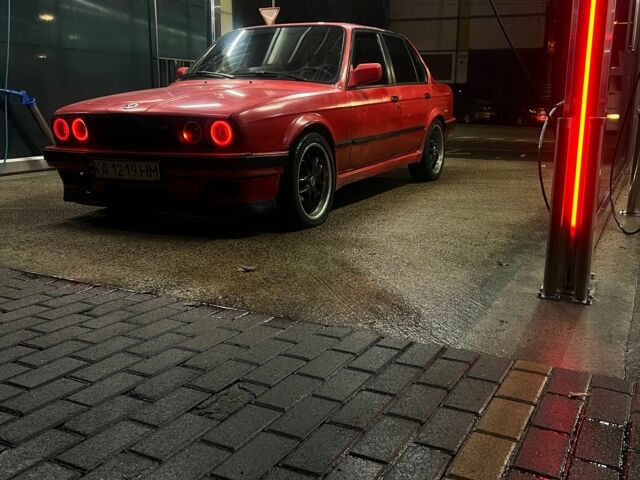 Красный БМВ М5, объемом двигателя 1.8 л и пробегом 300 тыс. км за 592 $, фото 3 на Automoto.ua