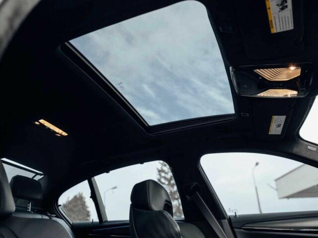 Красный БМВ М5, объемом двигателя 4.4 л и пробегом 73 тыс. км за 80000 $, фото 8 на Automoto.ua