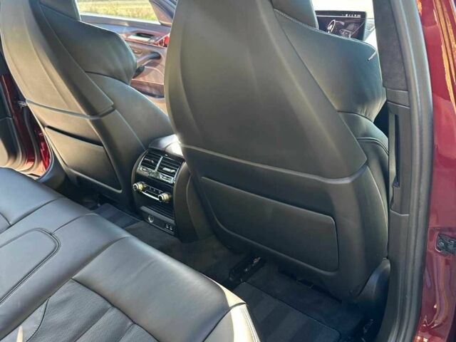 Красный БМВ М5, объемом двигателя 4.4 л и пробегом 73 тыс. км за 80000 $, фото 12 на Automoto.ua