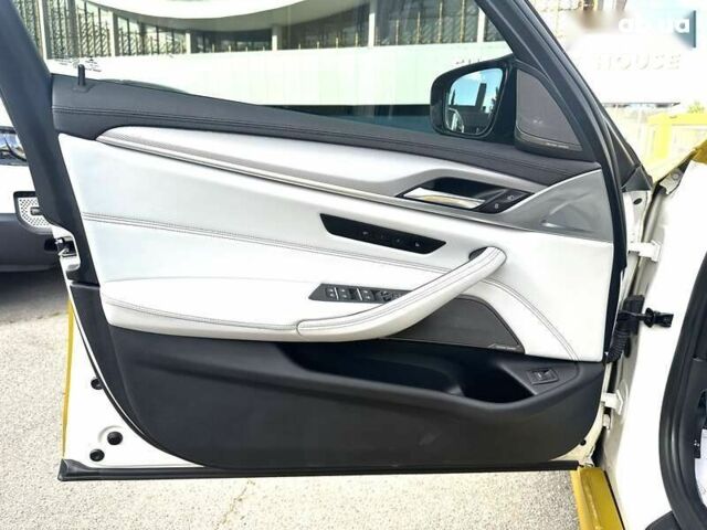 БМВ М5, объемом двигателя 4.4 л и пробегом 42 тыс. км за 62999 $, фото 27 на Automoto.ua