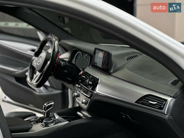 БМВ М5, объемом двигателя 4.39 л и пробегом 7 тыс. км за 69999 $, фото 48 на Automoto.ua