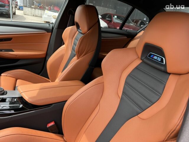 БМВ М5, объемом двигателя 4.4 л и пробегом 12 тыс. км за 122156 $, фото 9 на Automoto.ua