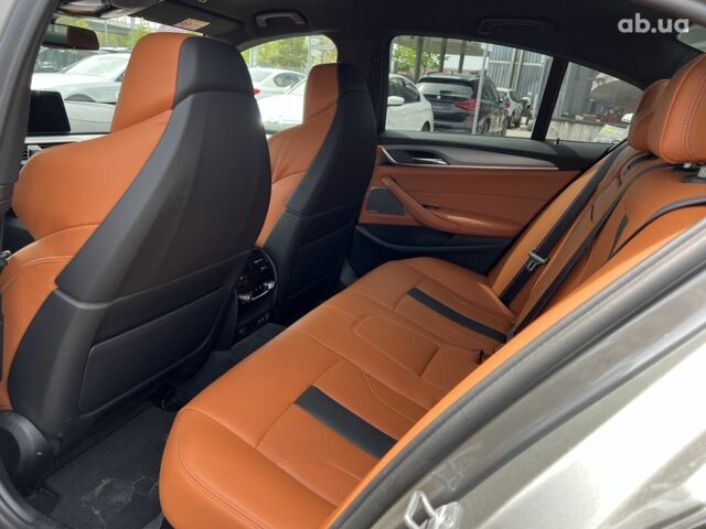 БМВ М5, объемом двигателя 4.4 л и пробегом 12 тыс. км за 122156 $, фото 7 на Automoto.ua
