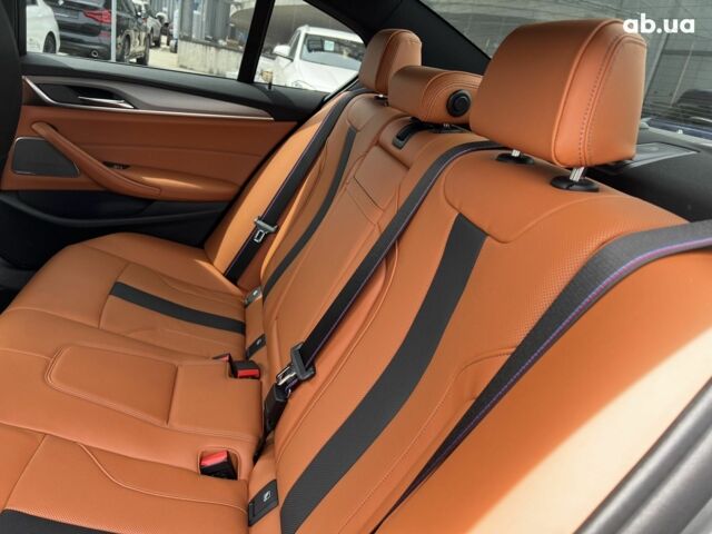 БМВ М5, объемом двигателя 4.4 л и пробегом 12 тыс. км за 122156 $, фото 8 на Automoto.ua
