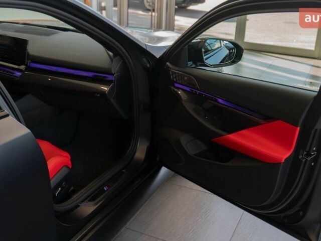 БМВ М5, объемом двигателя 4.4 л и пробегом 0 тыс. км за 183812 $, фото 15 на Automoto.ua