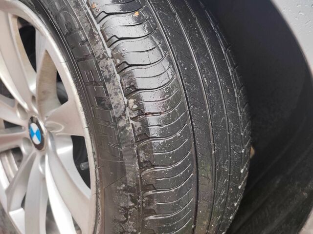 Сірий БМВ М5, об'ємом двигуна 3 л та пробігом 340 тис. км за 6000 $, фото 12 на Automoto.ua