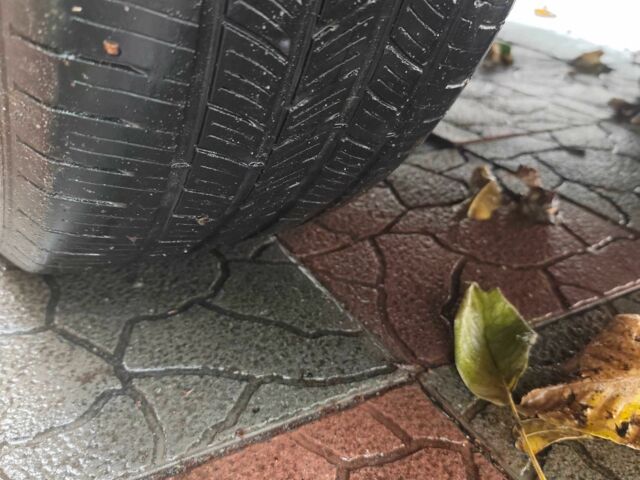 Сірий БМВ М5, об'ємом двигуна 3 л та пробігом 340 тис. км за 6000 $, фото 13 на Automoto.ua