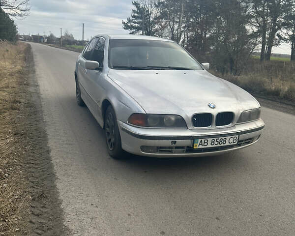 Серый БМВ М5, объемом двигателя 2.5 л и пробегом 350 тыс. км за 3150 $, фото 1 на Automoto.ua