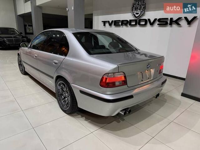 Серый БМВ М5, объемом двигателя 4.94 л и пробегом 169 тыс. км за 99900 $, фото 46 на Automoto.ua