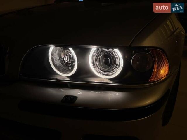 Серый БМВ М5, объемом двигателя 4.94 л и пробегом 169 тыс. км за 99900 $, фото 6 на Automoto.ua