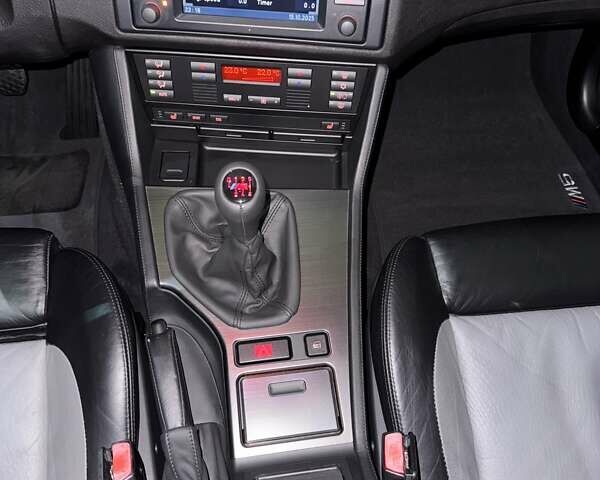 Серый БМВ М5, объемом двигателя 4.94 л и пробегом 169 тыс. км за 99900 $, фото 82 на Automoto.ua