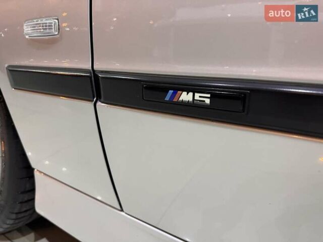 Серый БМВ М5, объемом двигателя 4.94 л и пробегом 169 тыс. км за 99900 $, фото 38 на Automoto.ua