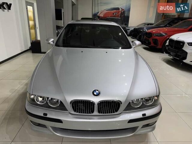 Серый БМВ М5, объемом двигателя 4.94 л и пробегом 169 тыс. км за 99900 $, фото 23 на Automoto.ua