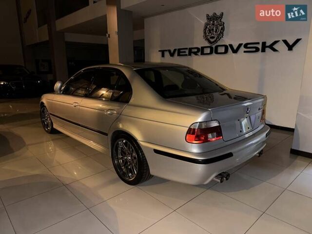 Серый БМВ М5, объемом двигателя 4.94 л и пробегом 169 тыс. км за 99900 $, фото 7 на Automoto.ua