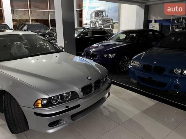 Серый БМВ М5, объемом двигателя 4.94 л и пробегом 169 тыс. км за 99900 $, фото 2 на Automoto.ua