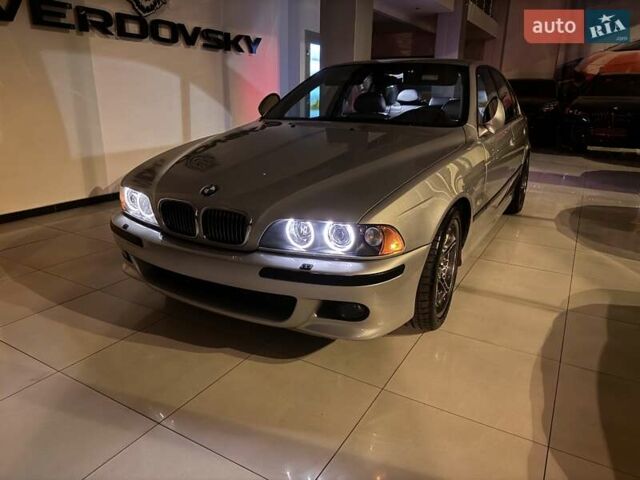 Серый БМВ М5, объемом двигателя 4.94 л и пробегом 169 тыс. км за 99900 $, фото 5 на Automoto.ua