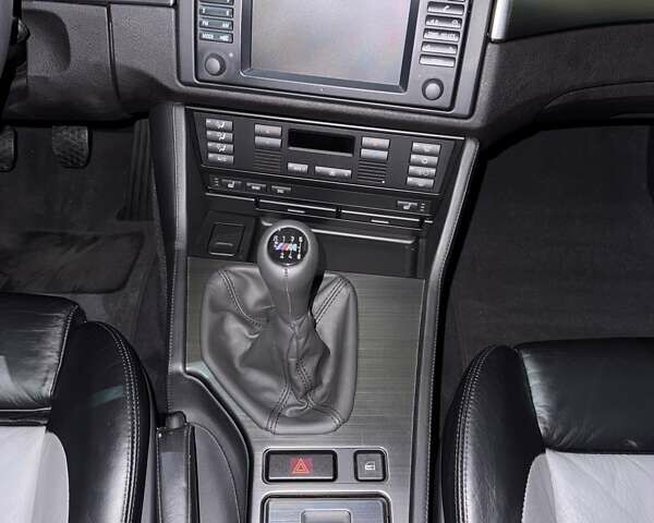 Серый БМВ М5, объемом двигателя 4.94 л и пробегом 169 тыс. км за 99900 $, фото 67 на Automoto.ua