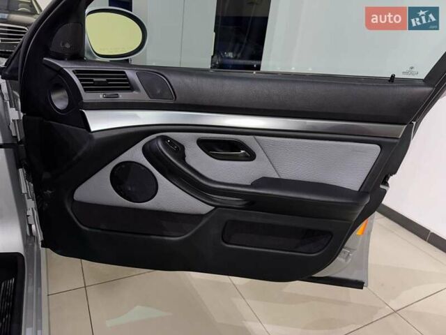 Серый БМВ М5, объемом двигателя 4.94 л и пробегом 169 тыс. км за 99900 $, фото 107 на Automoto.ua