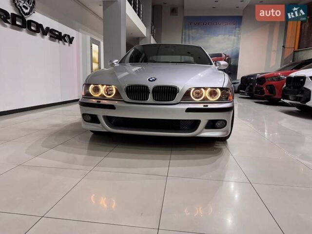 Серый БМВ М5, объемом двигателя 4.94 л и пробегом 169 тыс. км за 99900 $, фото 22 на Automoto.ua