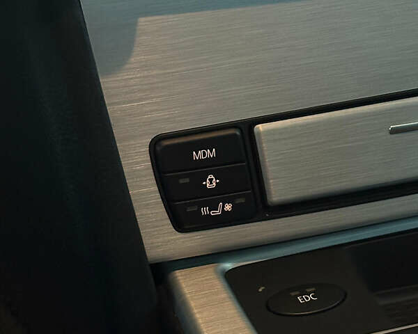 Серый БМВ М5, объемом двигателя 5 л и пробегом 176 тыс. км за 65000 $, фото 17 на Automoto.ua