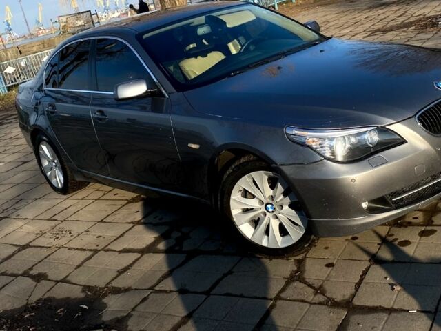 Серый БМВ М5, объемом двигателя 3 л и пробегом 320 тыс. км за 10300 $, фото 1 на Automoto.ua