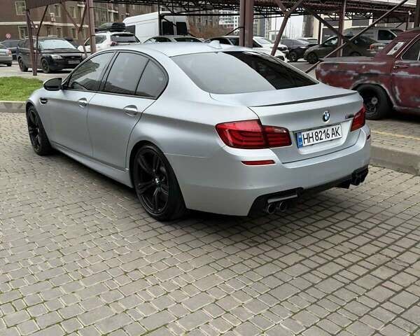 Серый БМВ М5, объемом двигателя 4.39 л и пробегом 190 тыс. км за 31500 $, фото 2 на Automoto.ua