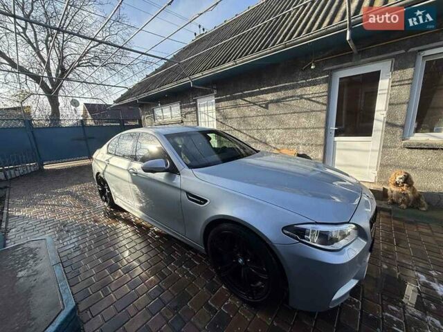 Серый БМВ М5, объемом двигателя 4.39 л и пробегом 190 тыс. км за 31500 $, фото 4 на Automoto.ua