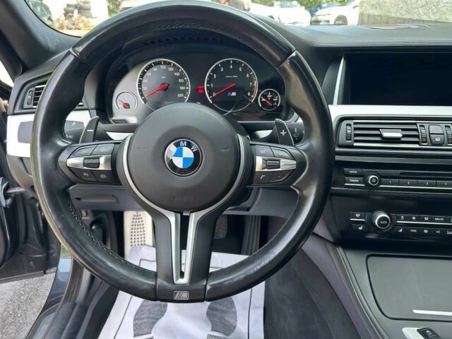 Серый БМВ М5, объемом двигателя 4.4 л и пробегом 76 тыс. км за 9500 $, фото 10 на Automoto.ua