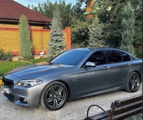 Серый БМВ М5, объемом двигателя 2.98 л и пробегом 198 тыс. км за 22500 $, фото 2 на Automoto.ua