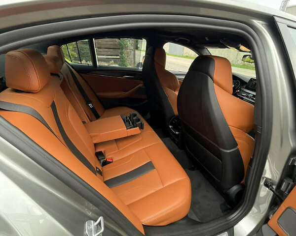 Серый БМВ М5, объемом двигателя 4.39 л и пробегом 38 тыс. км за 68250 $, фото 31 на Automoto.ua