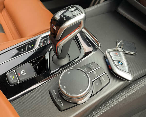 Серый БМВ М5, объемом двигателя 4.39 л и пробегом 38 тыс. км за 68250 $, фото 43 на Automoto.ua