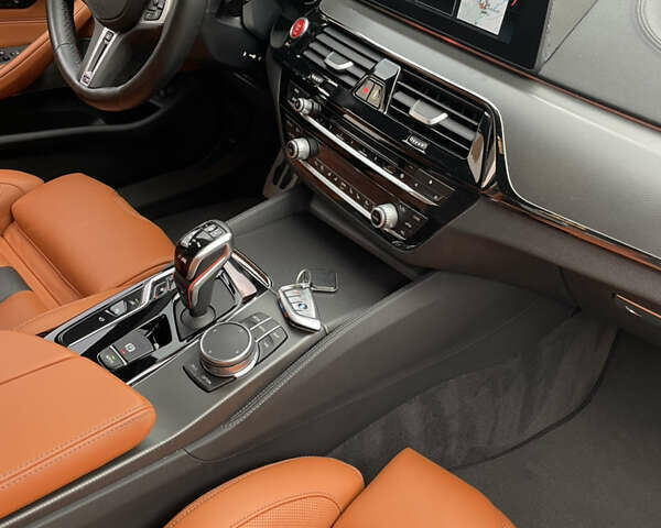 Серый БМВ М5, объемом двигателя 4.39 л и пробегом 38 тыс. км за 68250 $, фото 42 на Automoto.ua