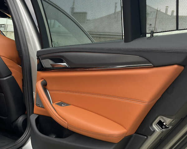 Серый БМВ М5, объемом двигателя 4.39 л и пробегом 38 тыс. км за 68250 $, фото 30 на Automoto.ua