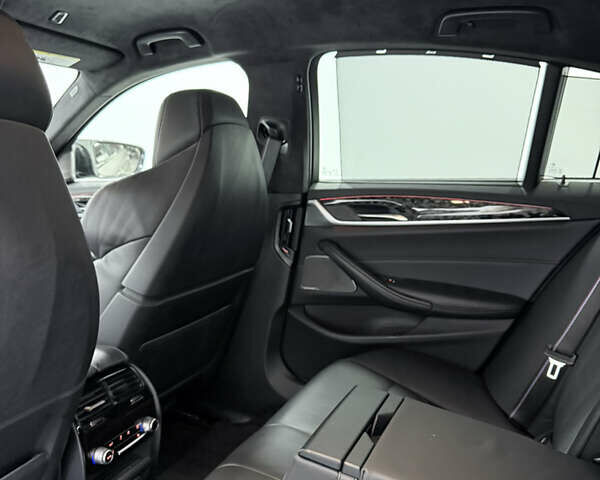 Серый БМВ М5, объемом двигателя 4.4 л и пробегом 82 тыс. км за 90000 $, фото 16 на Automoto.ua