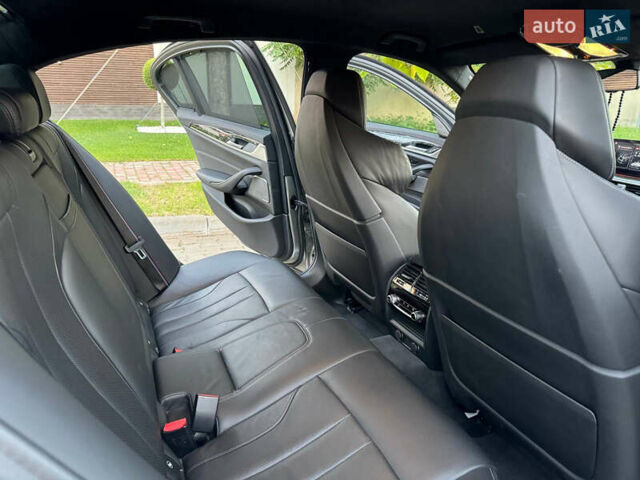 Серый БМВ М5, объемом двигателя 4.39 л и пробегом 89 тыс. км за 109000 $, фото 54 на Automoto.ua