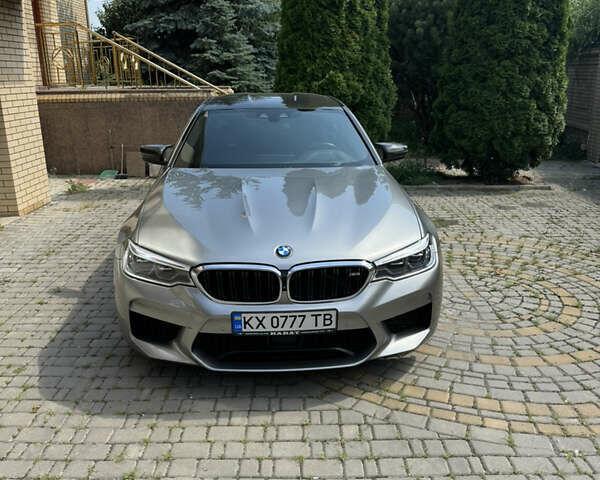 Серый БМВ М5, объемом двигателя 4.4 л и пробегом 89 тыс. км за 57000 $, фото 2 на Automoto.ua