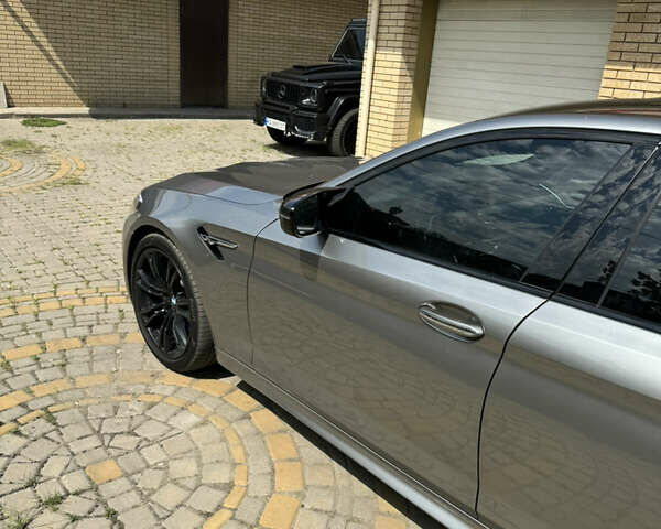 Серый БМВ М5, объемом двигателя 4.4 л и пробегом 89 тыс. км за 51500 $, фото 4 на Automoto.ua