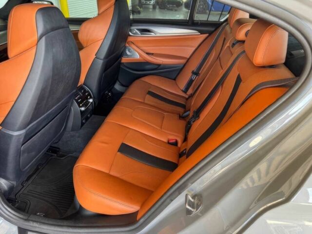 Серый БМВ М5, объемом двигателя 4.4 л и пробегом 37 тыс. км за 14440 $, фото 12 на Automoto.ua