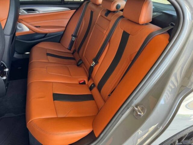 Серый БМВ М5, объемом двигателя 4.4 л и пробегом 49 тыс. км за 23500 $, фото 15 на Automoto.ua