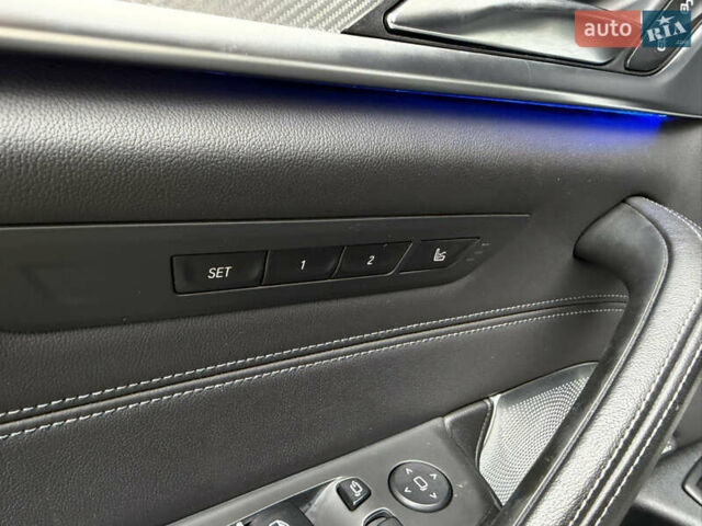 Серый БМВ М5, объемом двигателя 4.39 л и пробегом 68 тыс. км за 62000 $, фото 37 на Automoto.ua