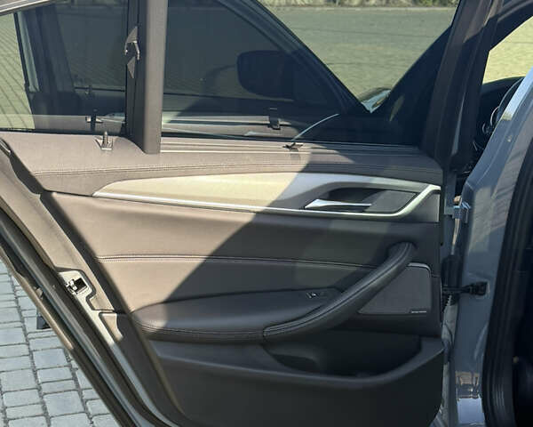 Серый БМВ М5, объемом двигателя 4.39 л и пробегом 61 тыс. км за 66900 $, фото 40 на Automoto.ua