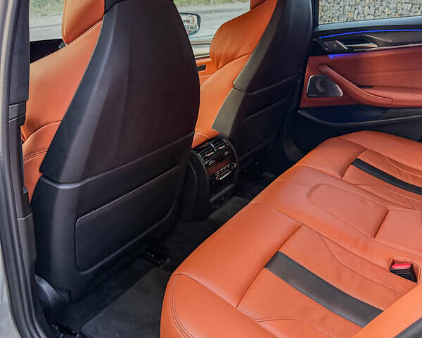 БМВ М5 2019 у Трускавце на Automoto.ua Сірий БМВ М5, об'ємом двигуна 4.39 л та пробігом 82 тис. км за 90000 $, фото 35 на Automoto.ua