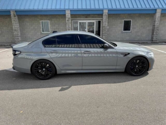 Серый БМВ М5, объемом двигателя 4.4 л и пробегом 37 тыс. км за 14440 $, фото 3 на Automoto.ua