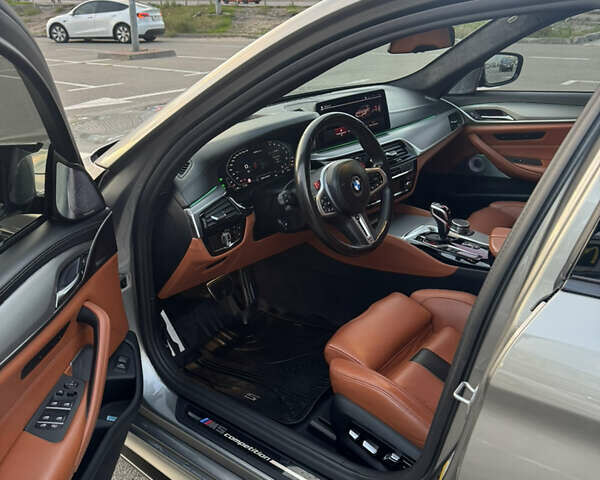 Серый БМВ М5, объемом двигателя 4.39 л и пробегом 49 тыс. км за 77000 $, фото 2 на Automoto.ua